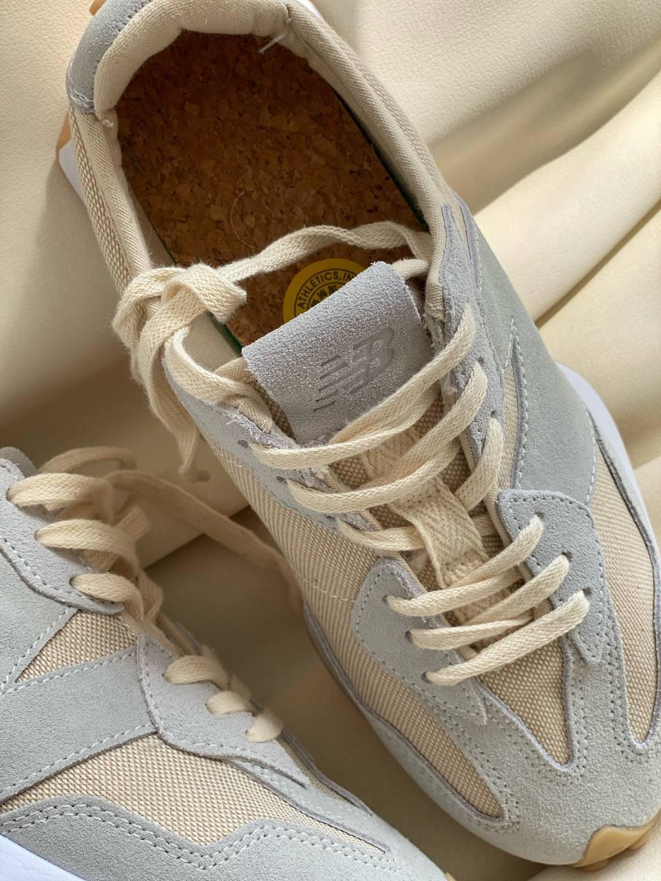 New Balance 327 Beige Light Grey