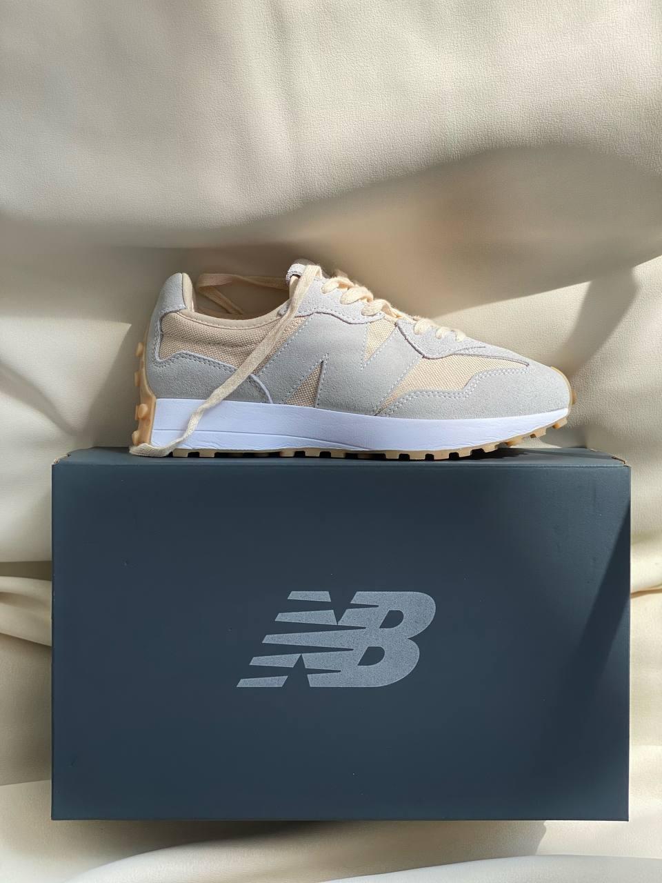 New Balance 327 Beige Light Grey