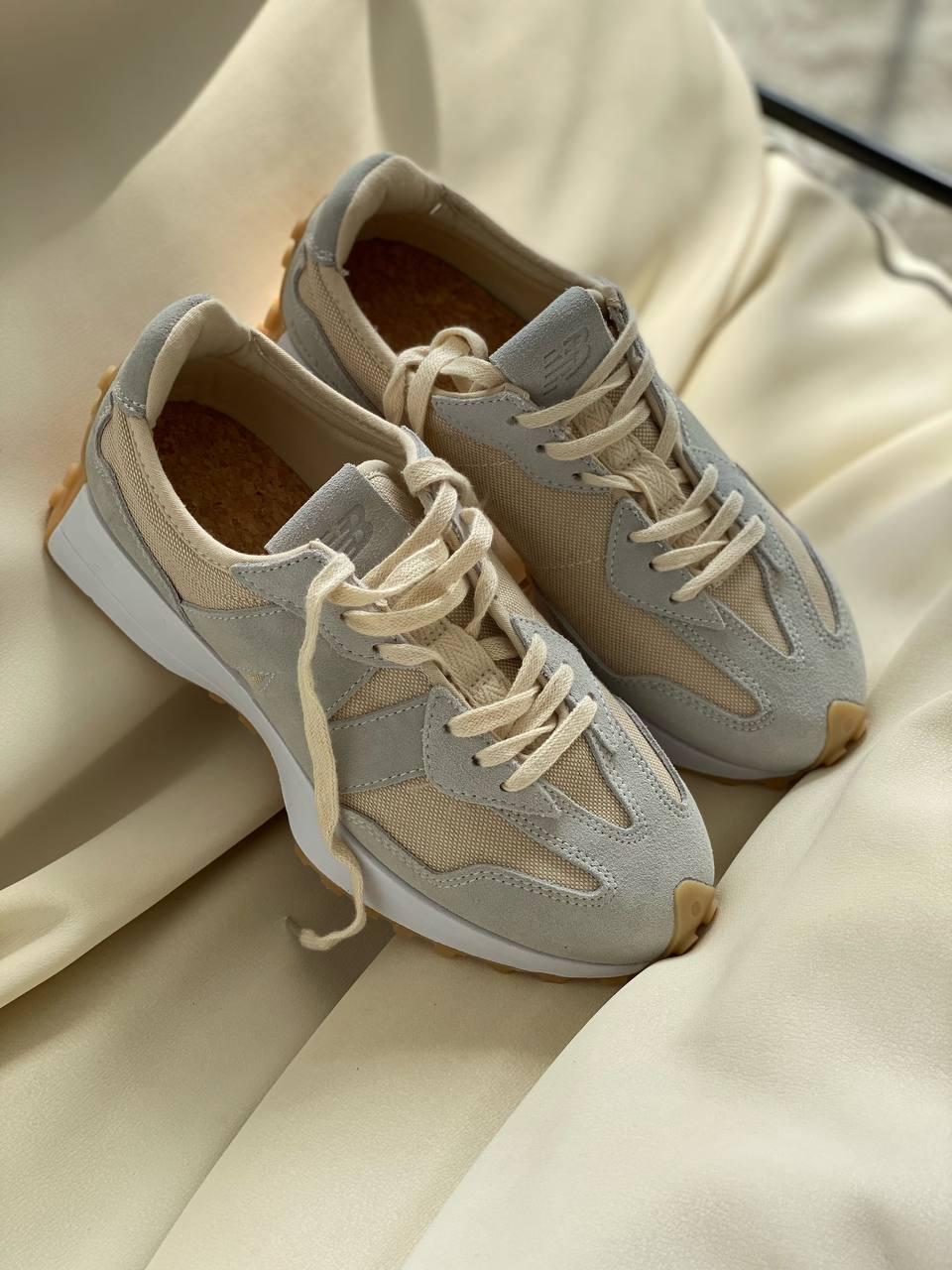 New Balance 327 Beige Light Grey