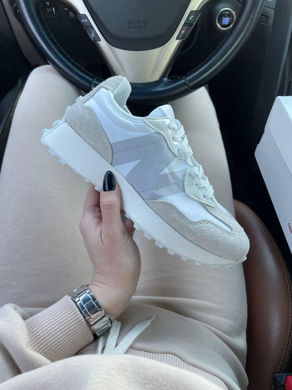 New Balance 327 Beige White