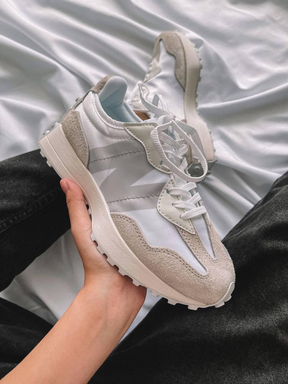 New Balance 327 Beige White