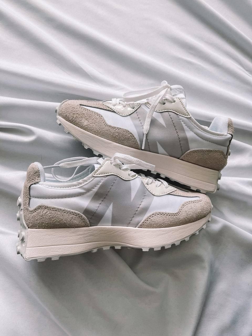New Balance 327 Beige White