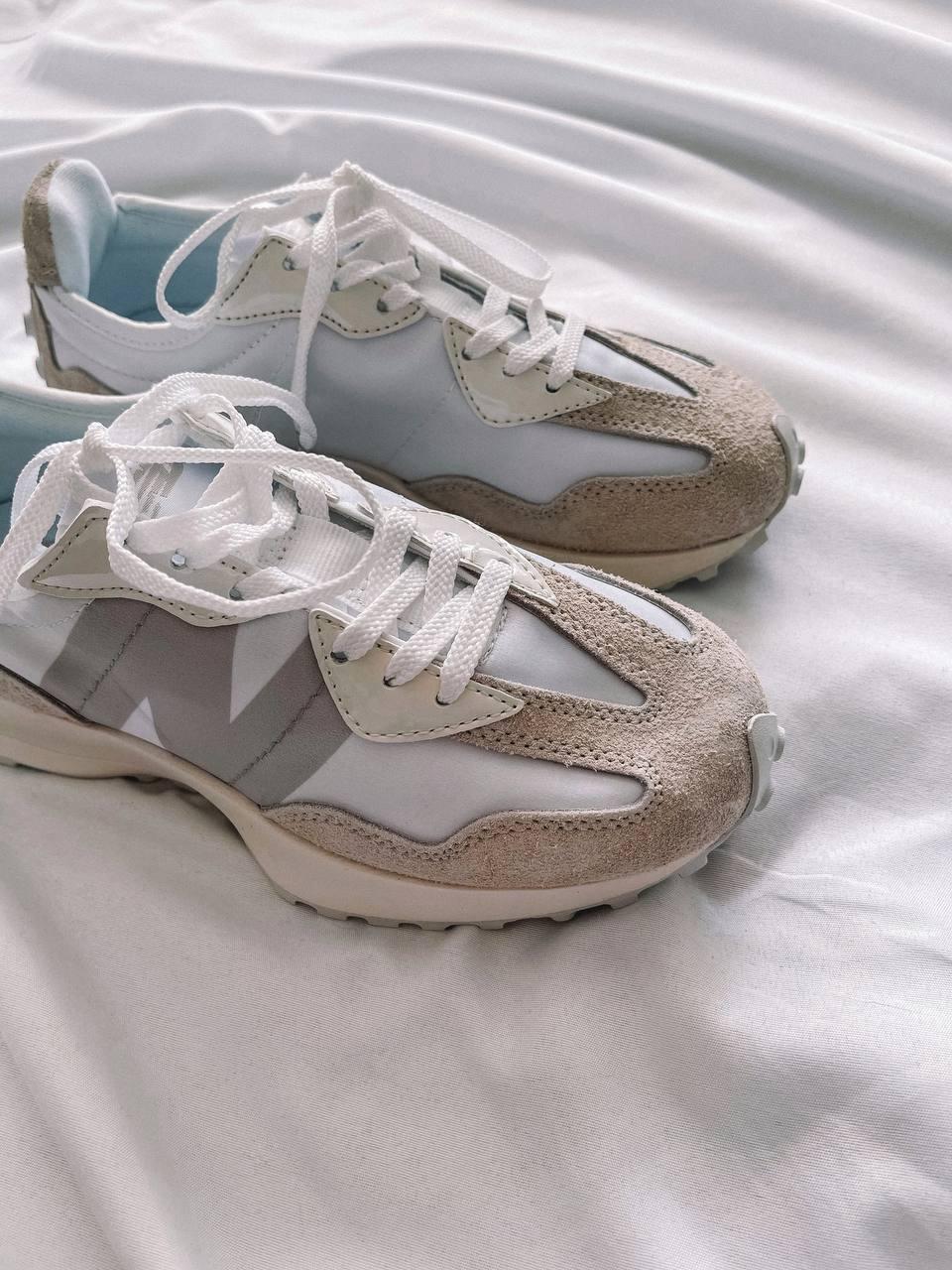 New Balance 327 Beige White