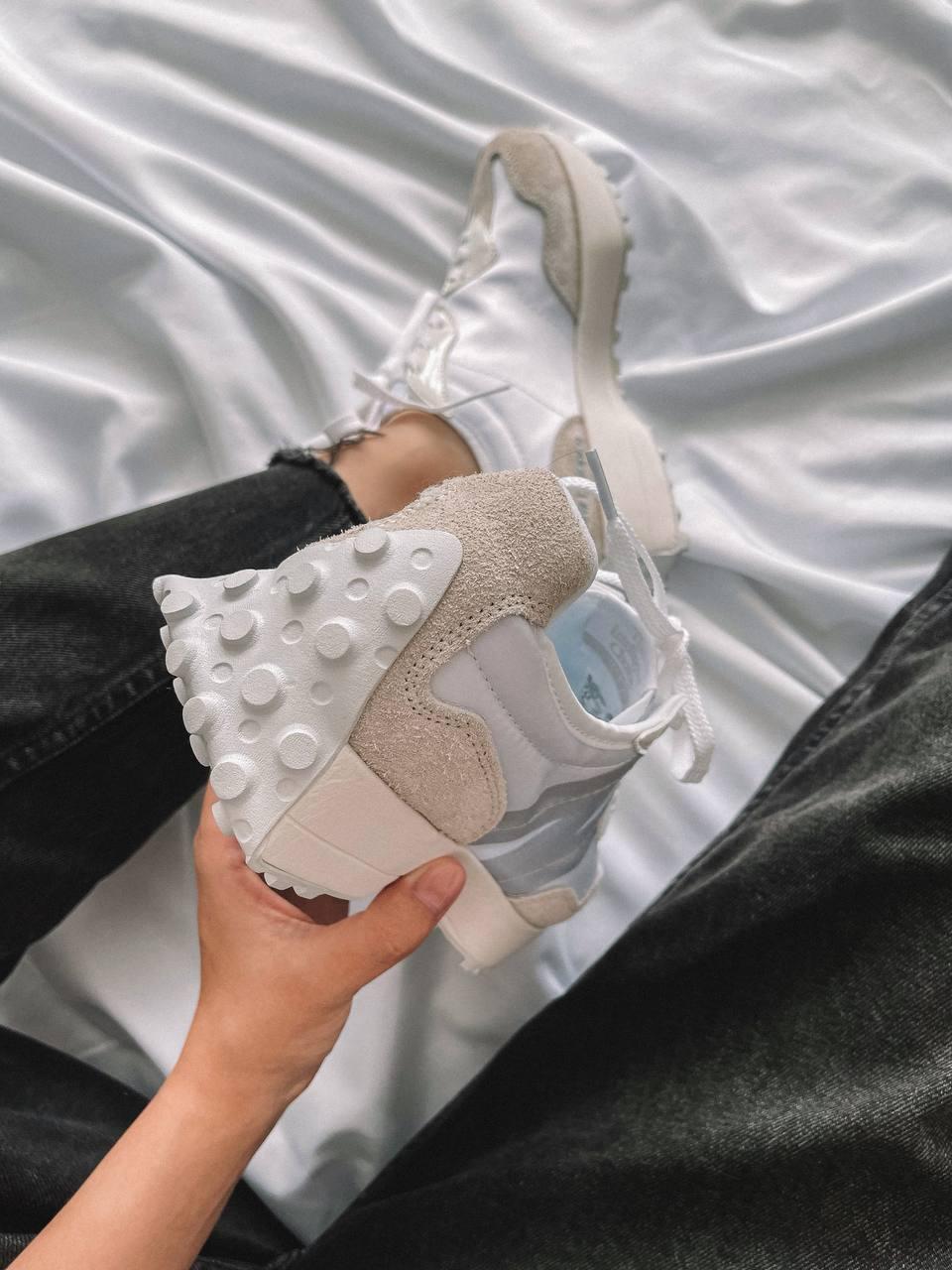 New Balance 327 Beige White
