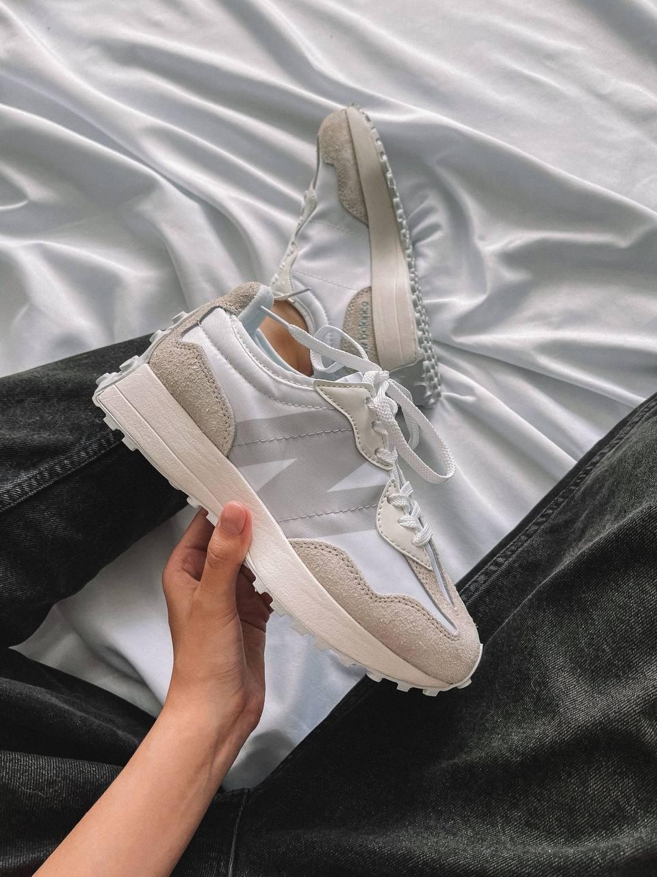 New Balance 327 Beige White