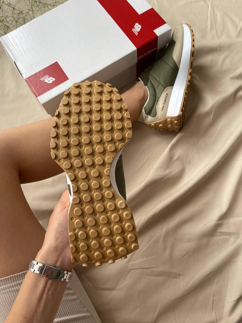 New Balance 327 Khaki Beige