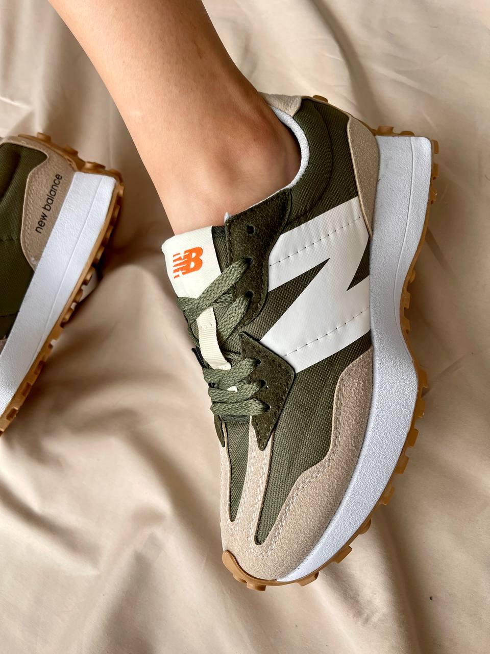 New Balance 327 Khaki Beige
