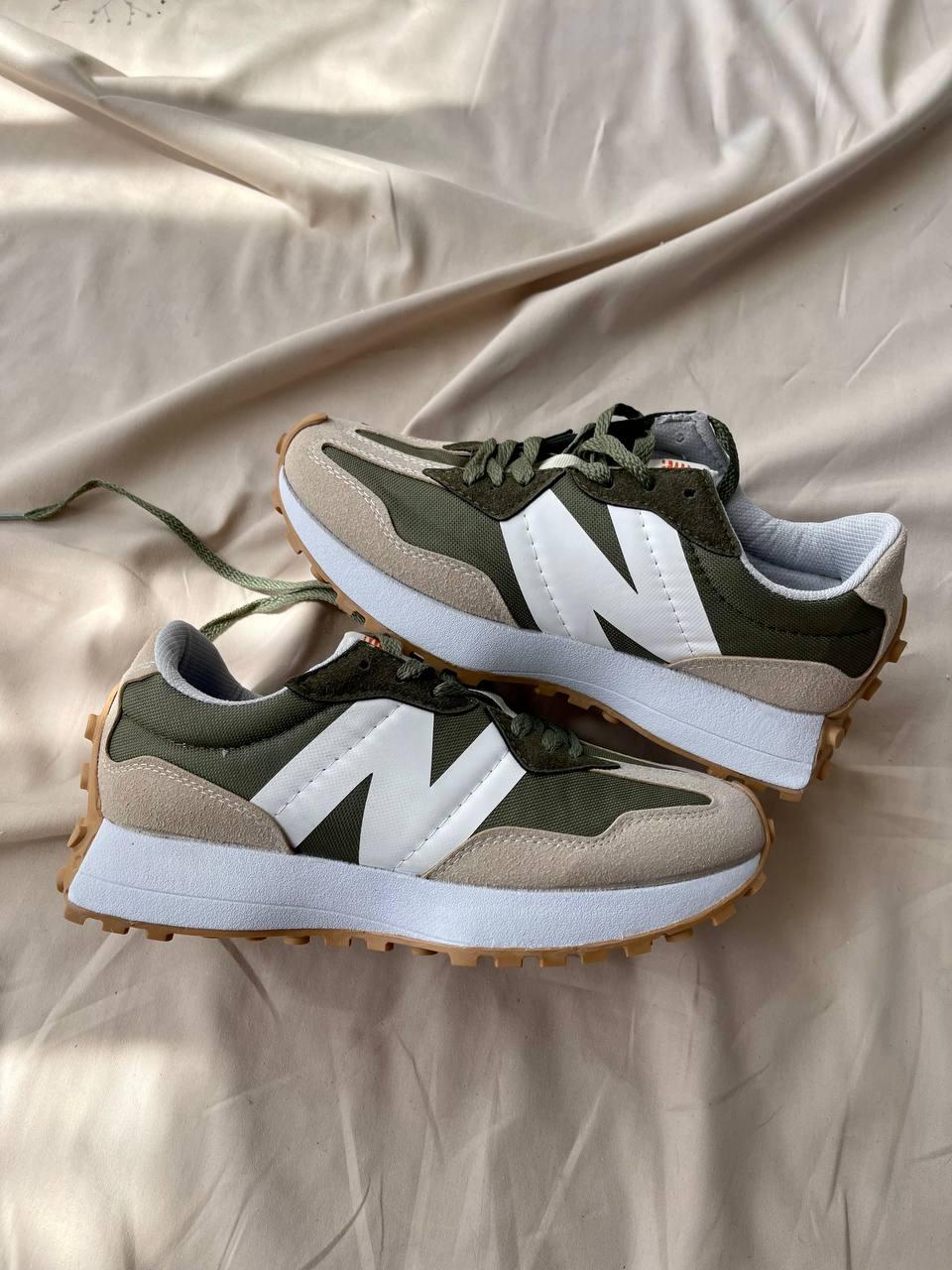 New Balance 327 Khaki Beige