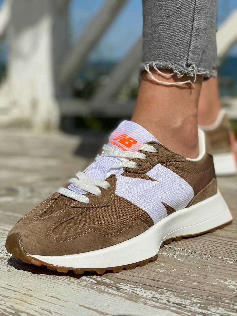 New Balance 327 Brown White