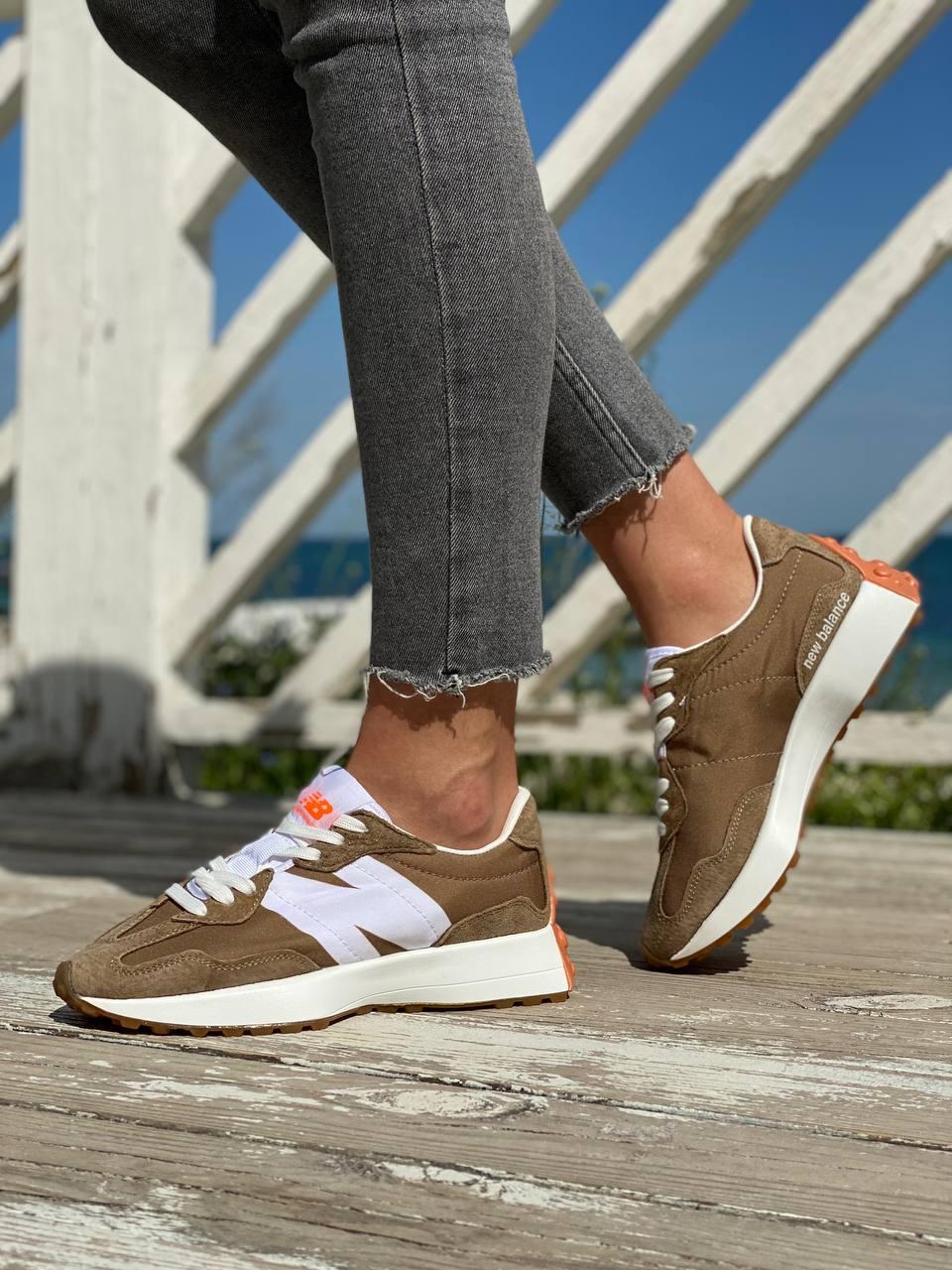 New Balance 327 Brown White