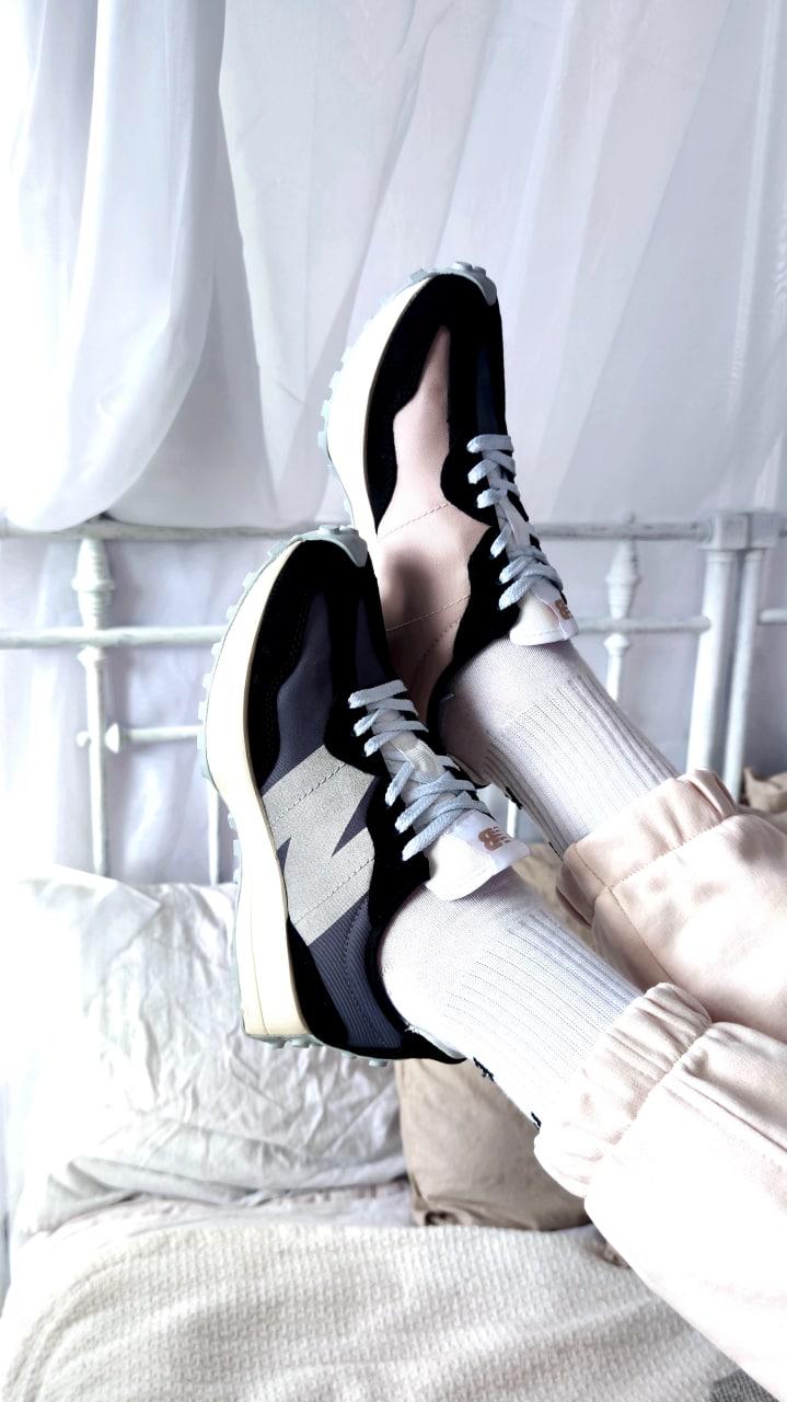 New Balance 327 Black Beige White