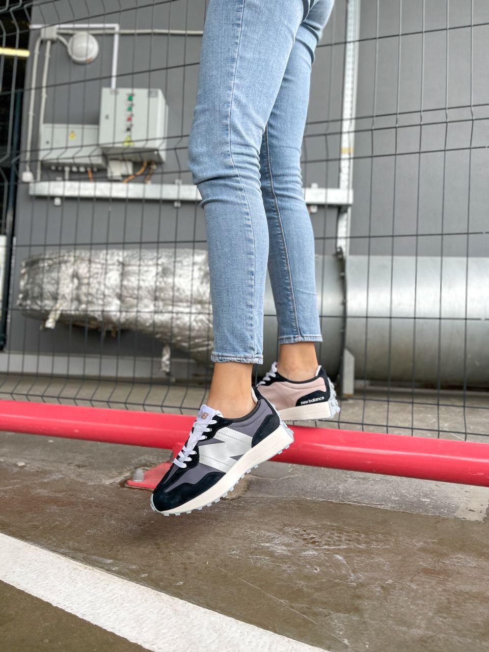 New Balance 327 Black Beige White