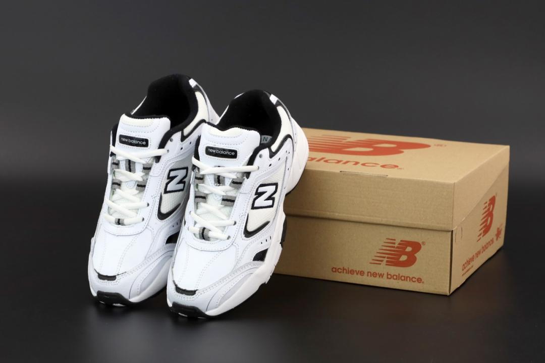 New Balance 452 WX Black White