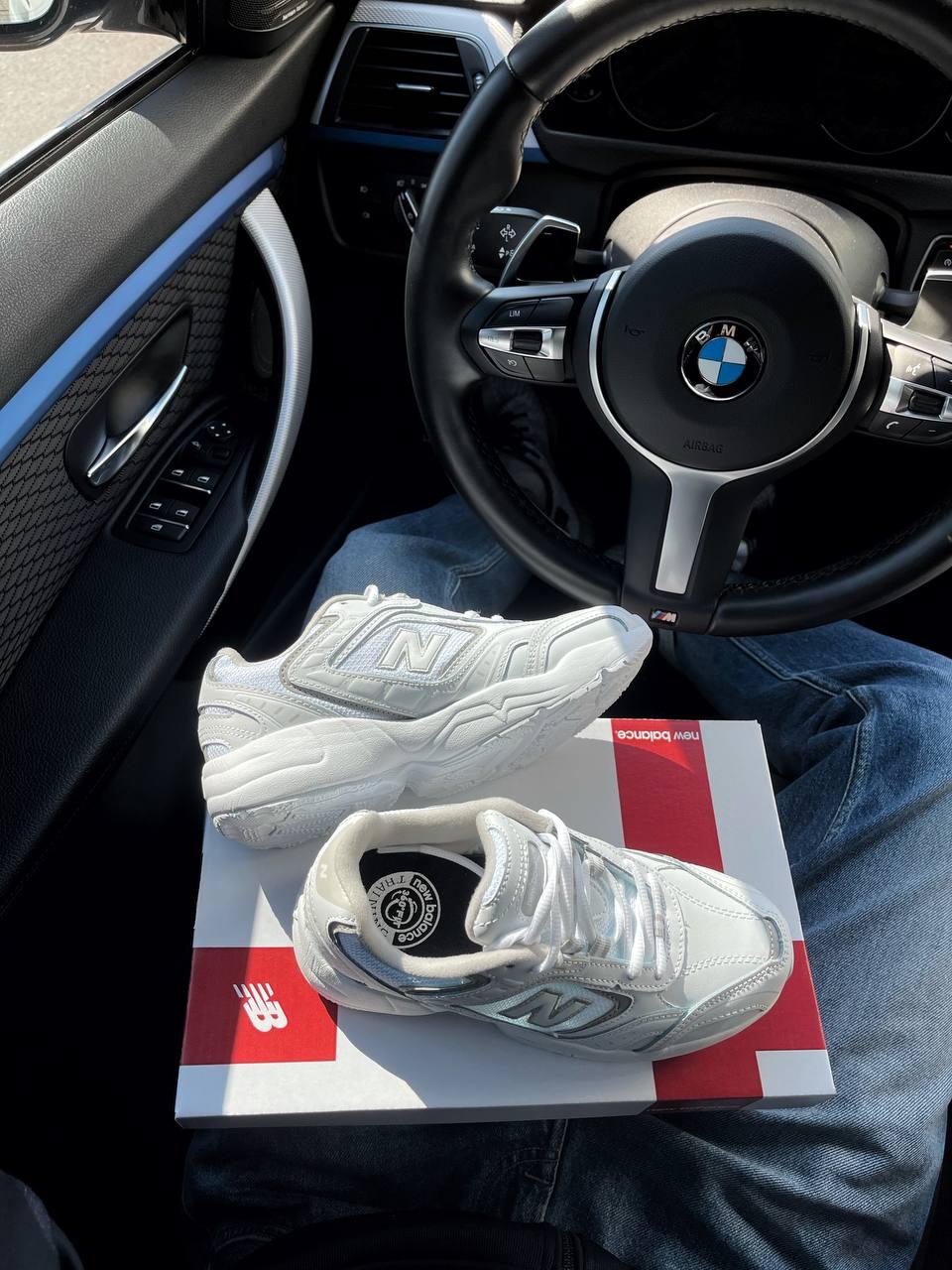 New Balance 452 WX White