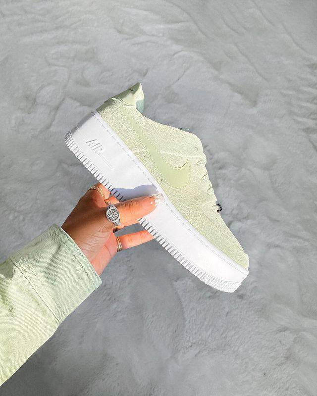 Nike Air Force 1 Sage Light Green