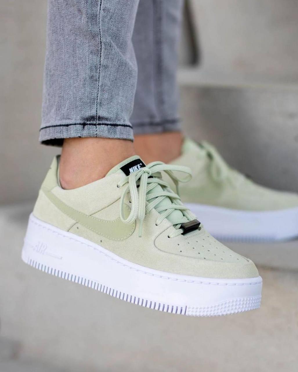 Nike Air Force 1 Sage Light Green