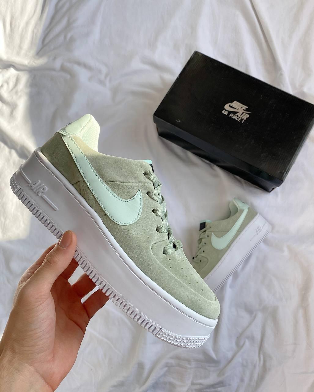 Nike Air Force 1 Sage Light Green