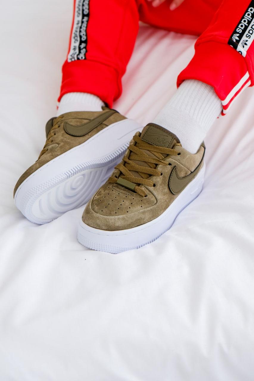 Nike Air Force 1 Sage Haki