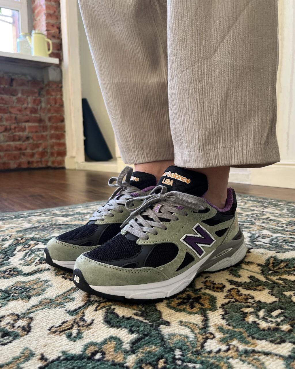 New Balance 990 Black Violet