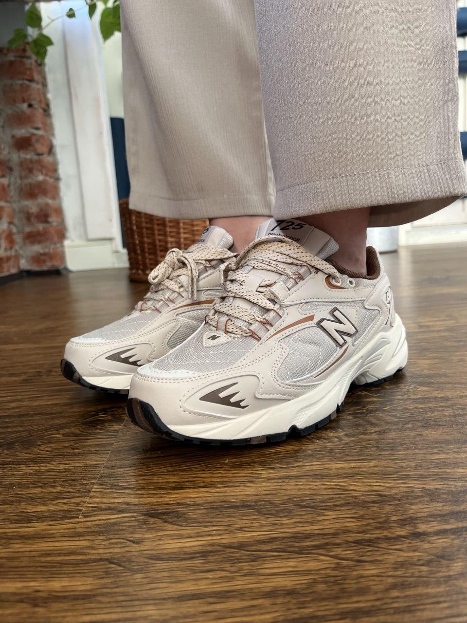 New Balance 725 Series Low Tops Retro Unisex Beige