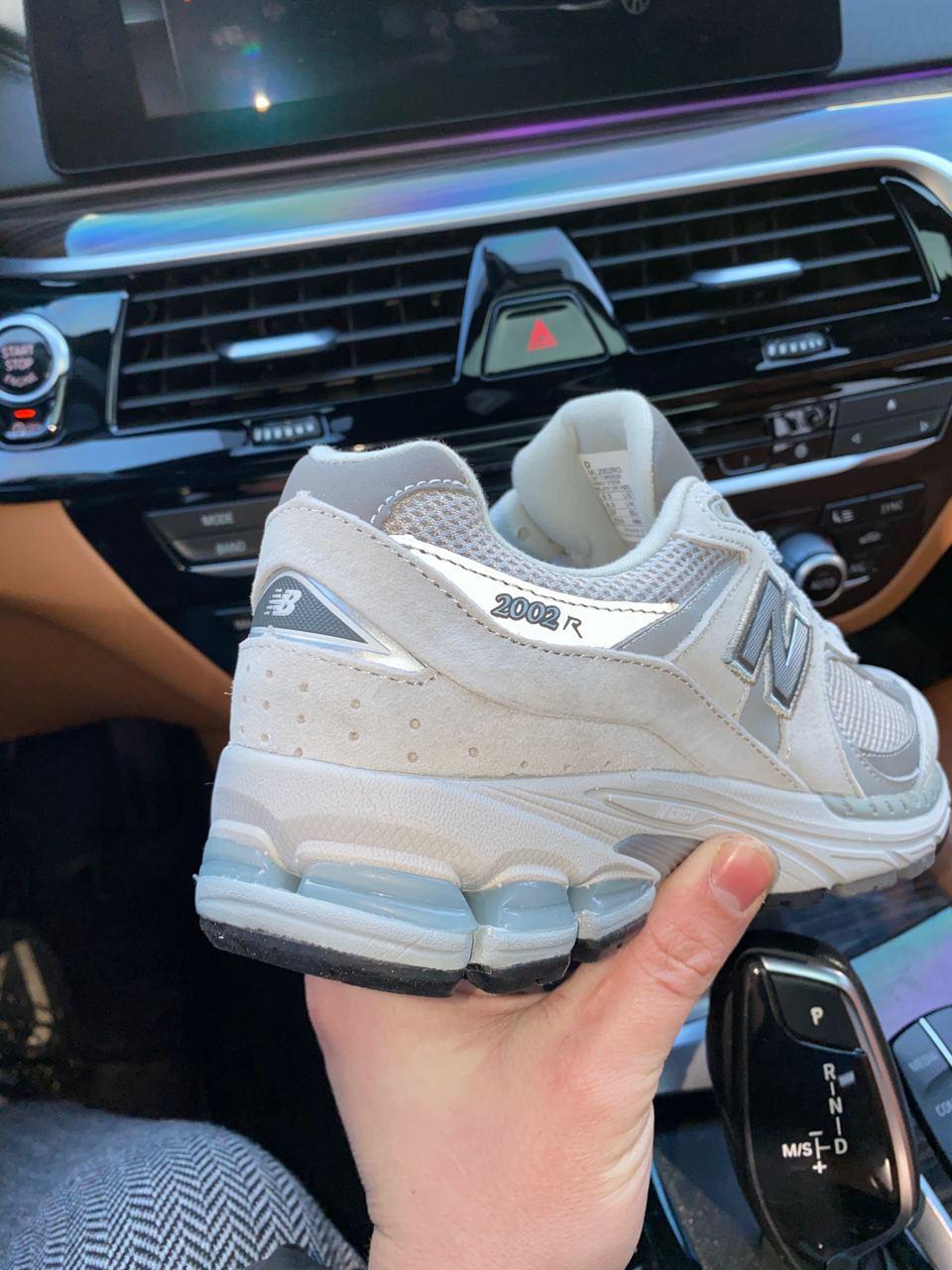 New Balance 2002R Light Grey