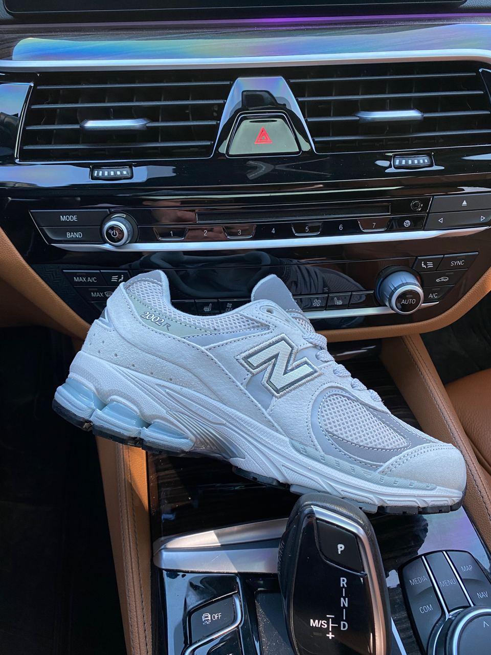 New Balance 2002R Light Grey