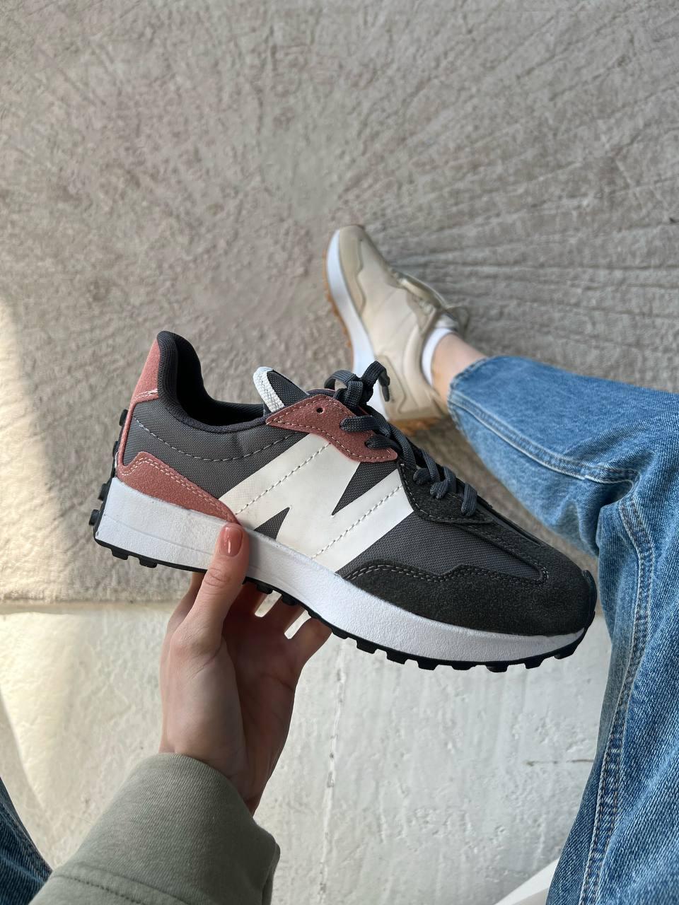 New Balance 327 Grey