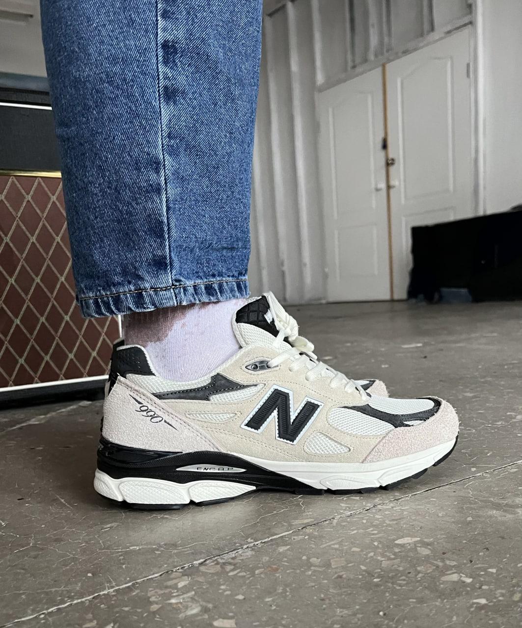 New Balance 990 Beige Black