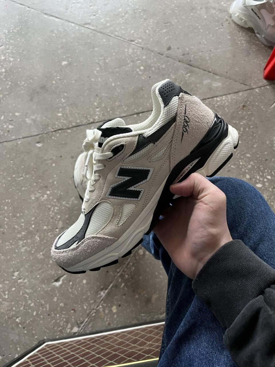 New Balance 990 Beige Black