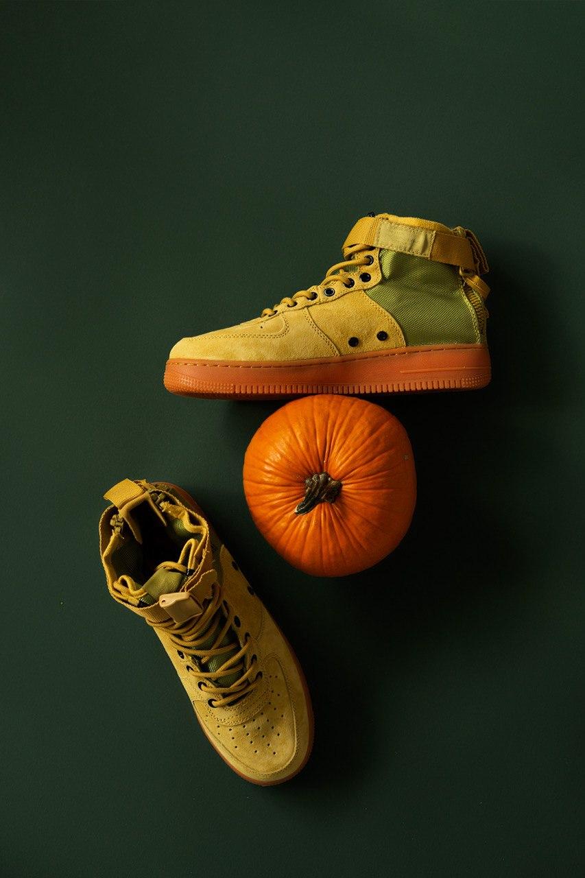Nike Air Force 1 SF Olive