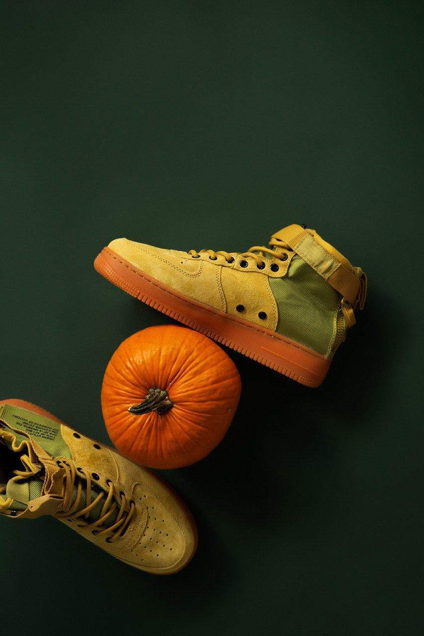 Nike Air Force 1 SF Olive