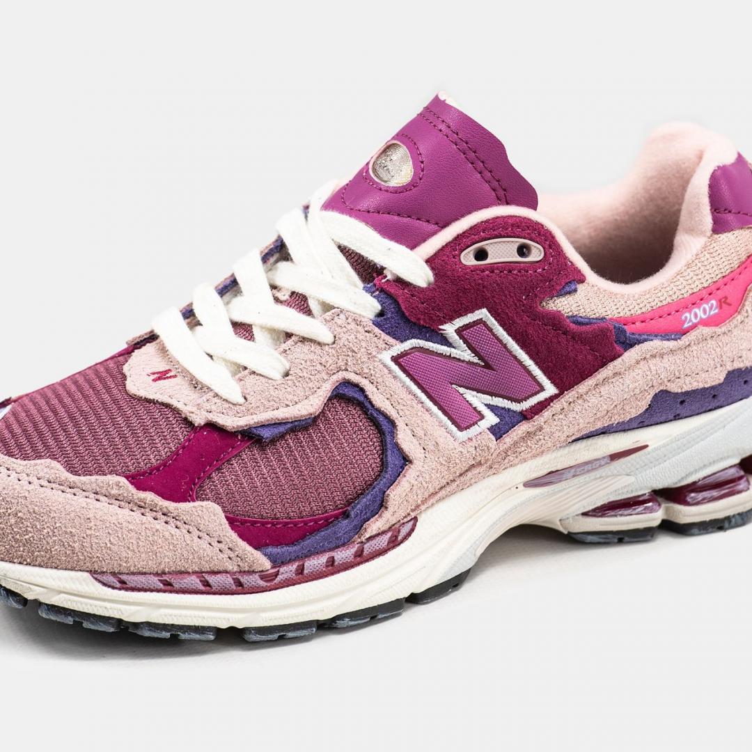New Balance 2002R Pink