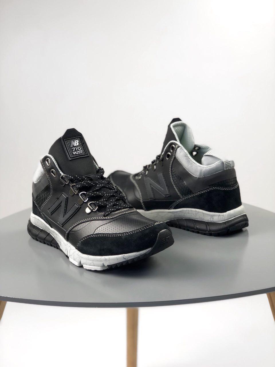 New Balance 710 Black Grey