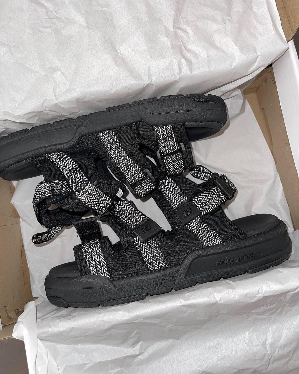 New Balance Black 3