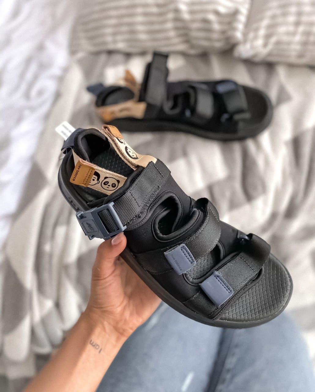 New Balance Black Brown