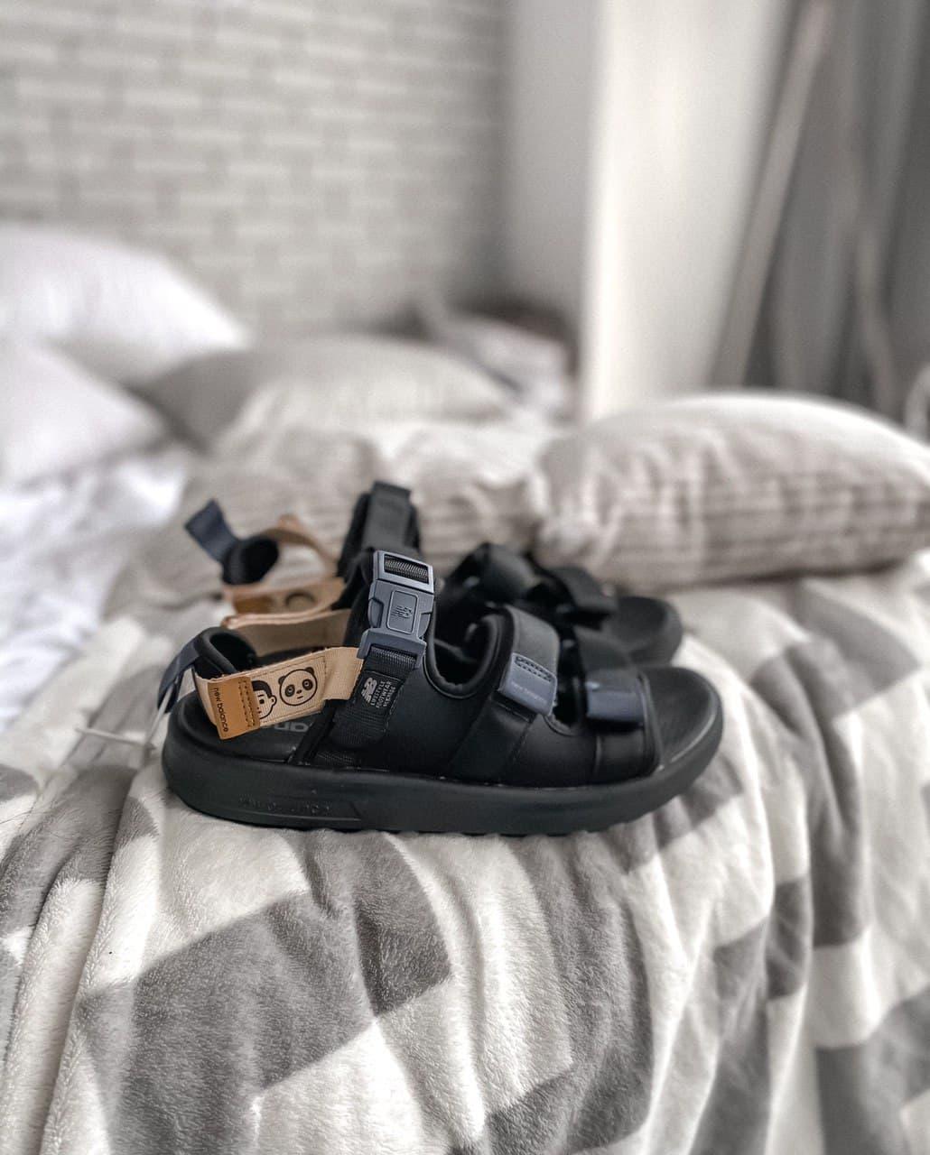 New Balance Black Brown