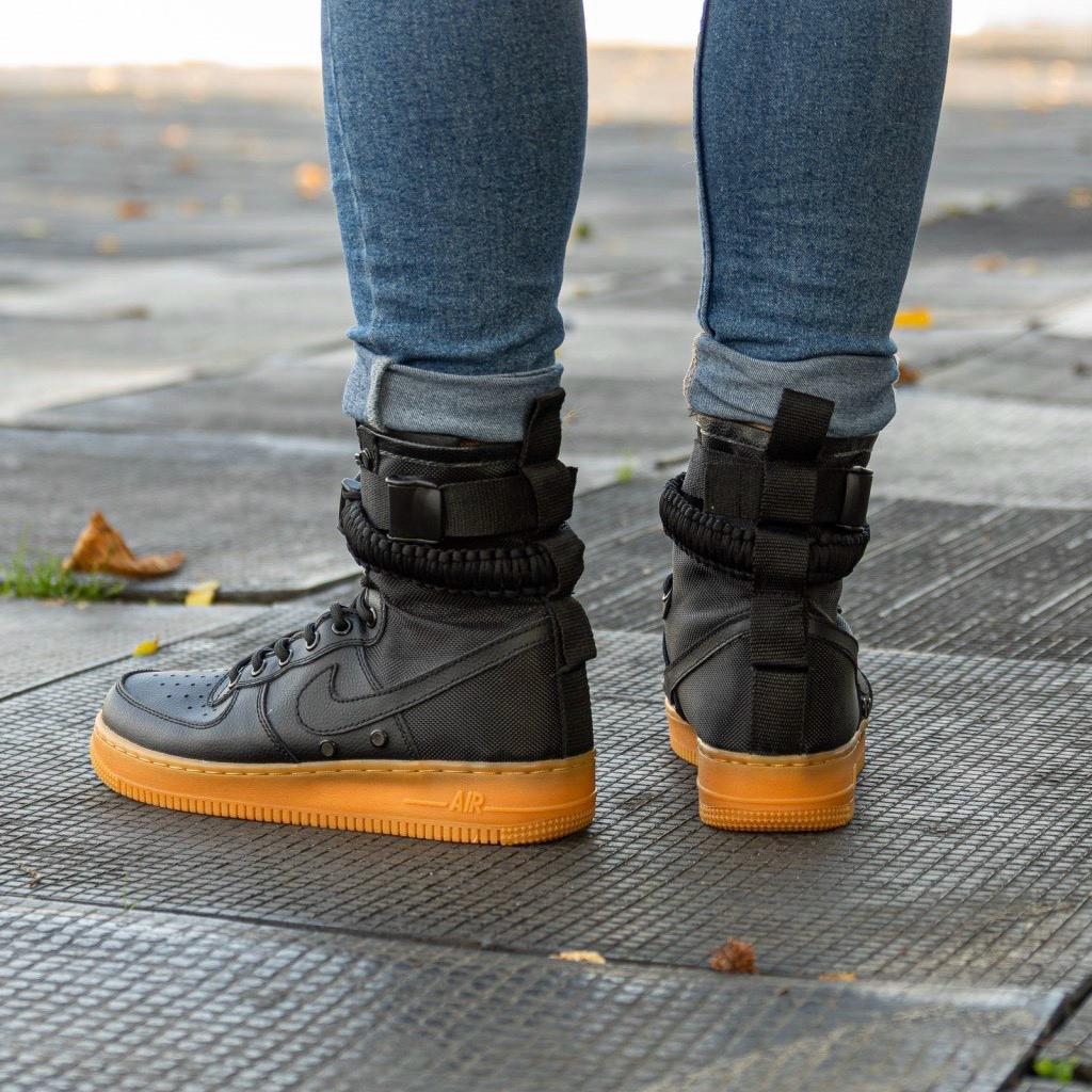 Nike Special Fled Air Force 1 Black Beige