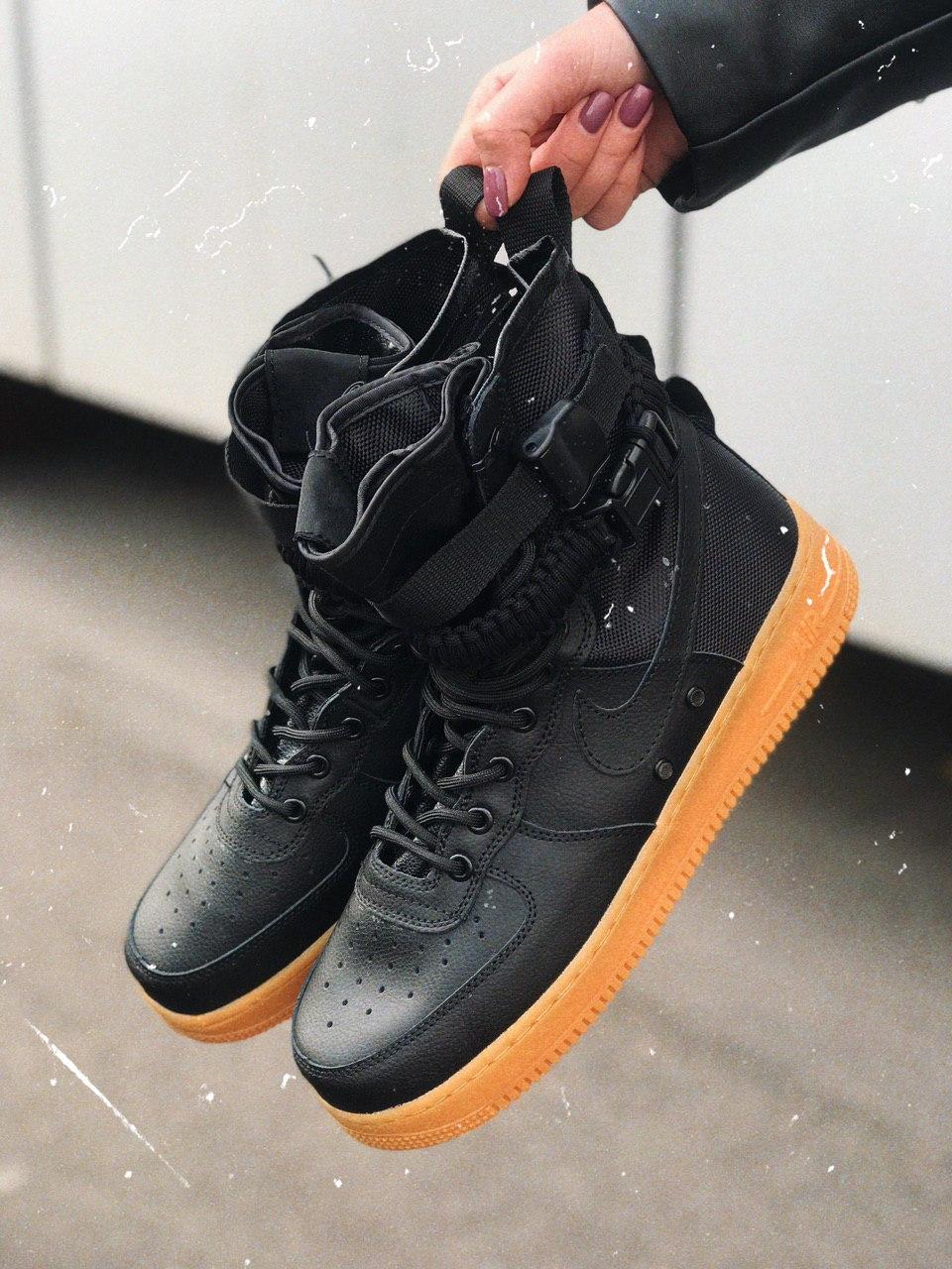 Nike Special Fled Air Force 1 Black Beige