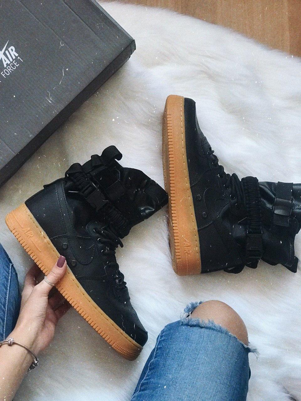 Nike Special Fled Air Force 1 Black Beige