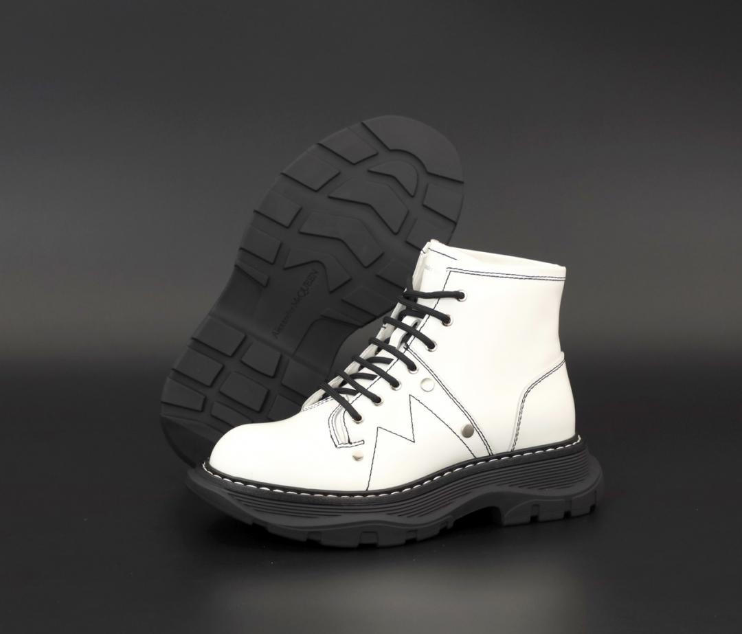 Alexander McQueen Boots Ankle White Black