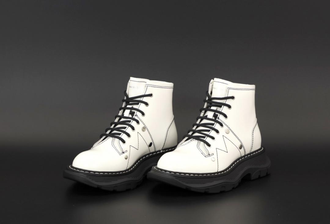 Alexander McQueen Boots Ankle White Black