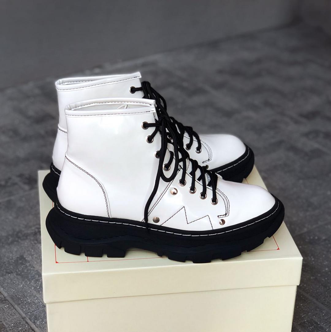 Alexander McQueen Boots Ankle White Black