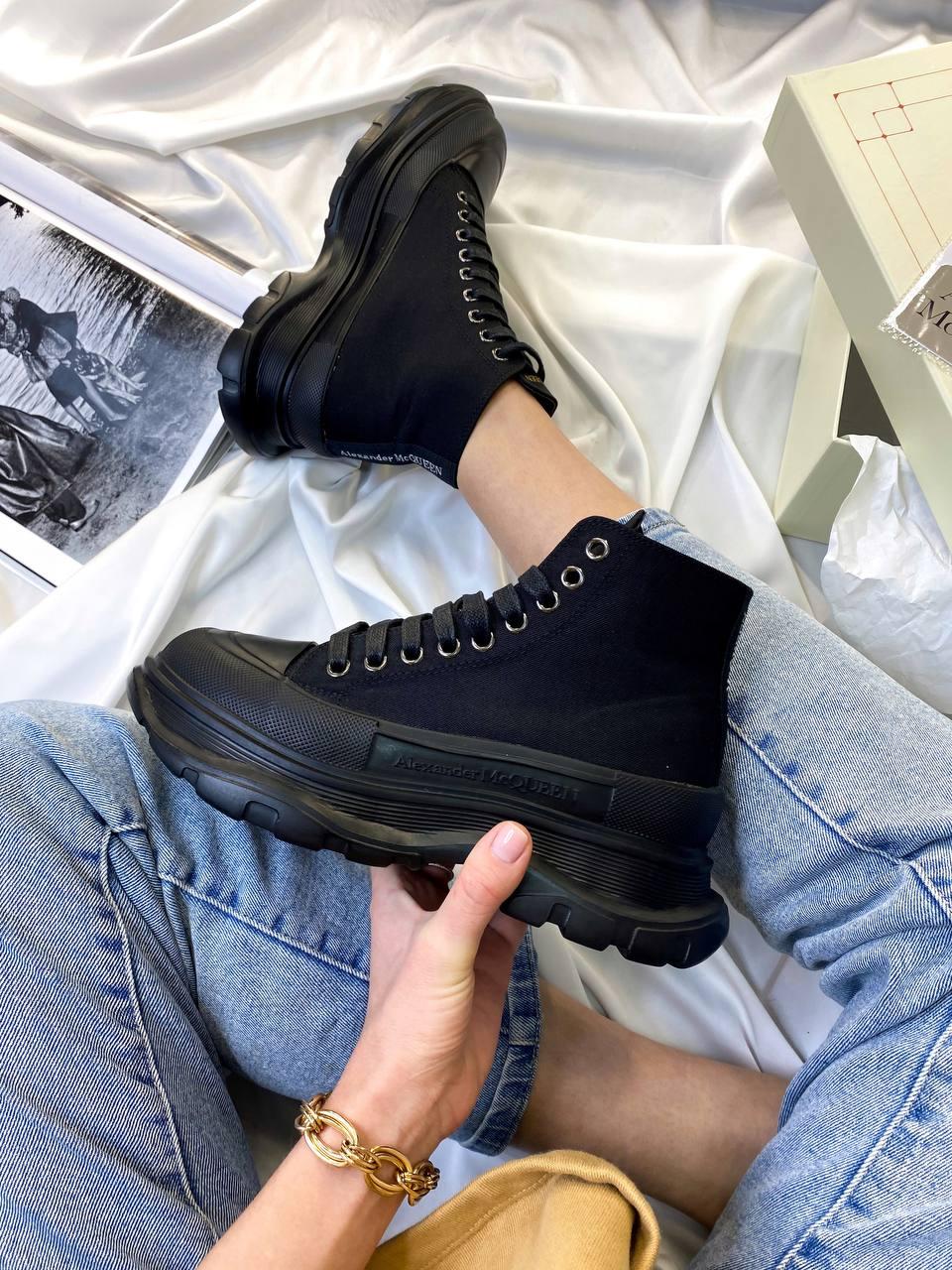 Alexander McQueen Tread Slick Black