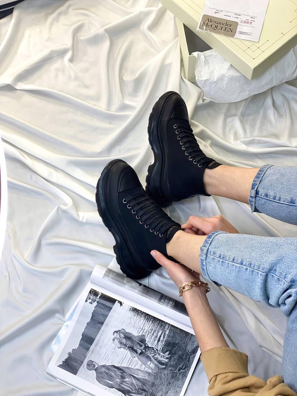Alexander McQueen Tread Slick Black