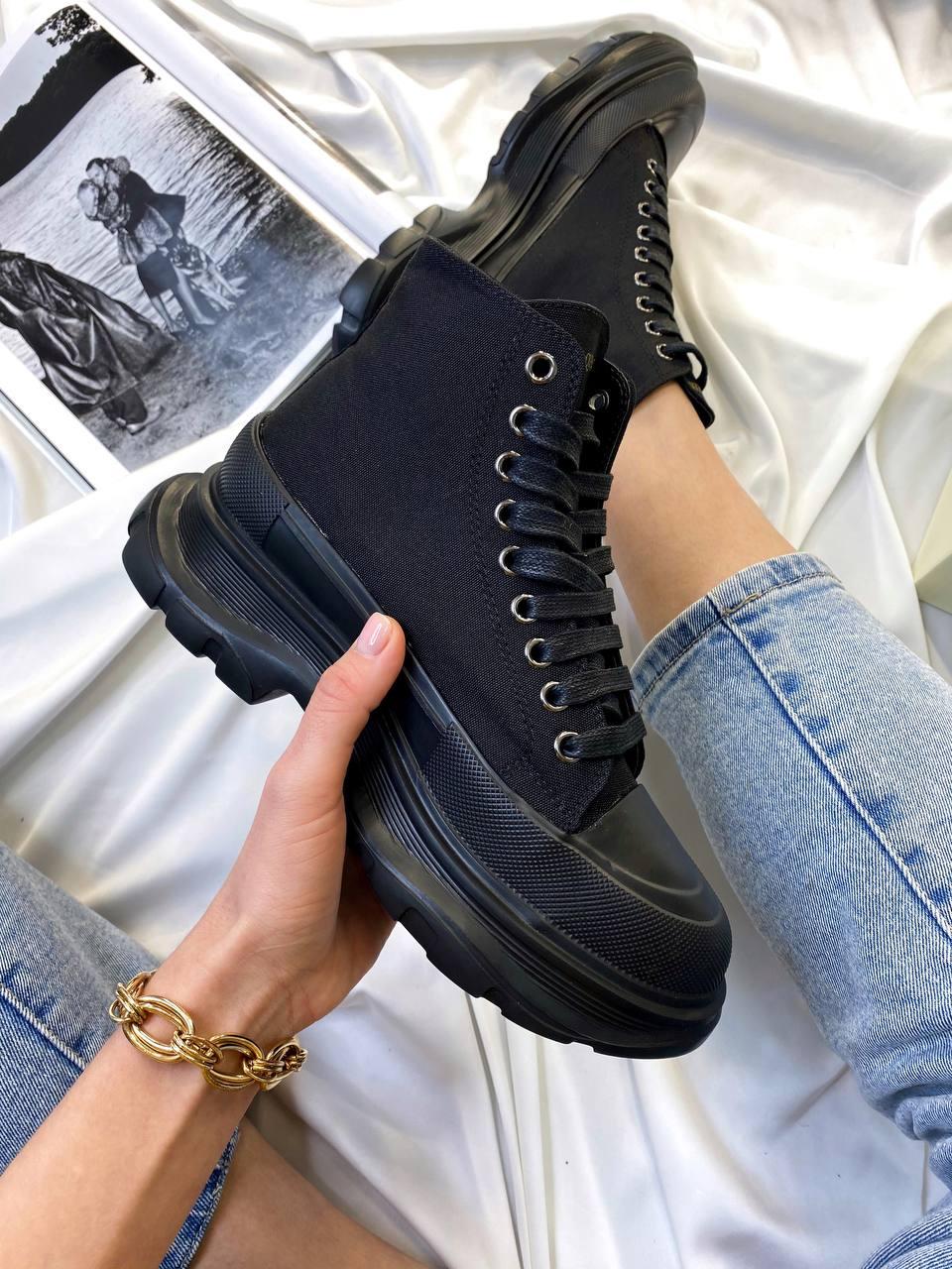 Alexander McQueen Tread Slick Black