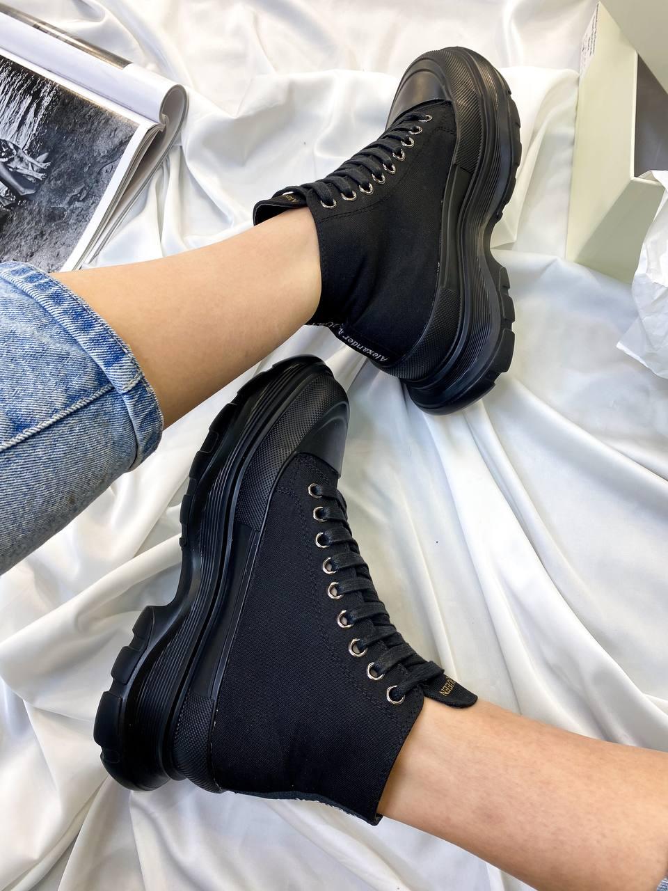 Alexander McQueen Tread Slick Black