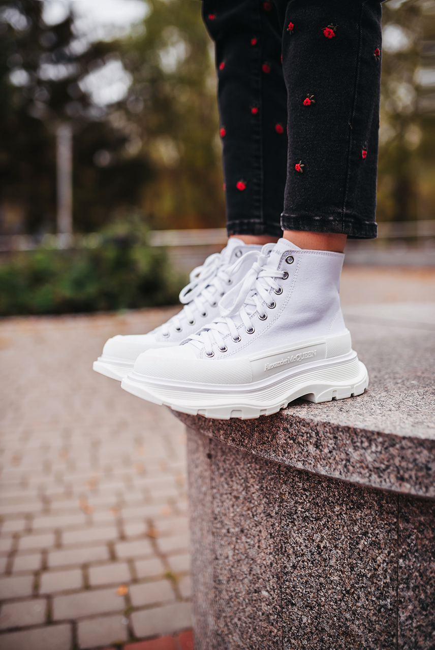 Alexander McQueen Tread Slick Full White
