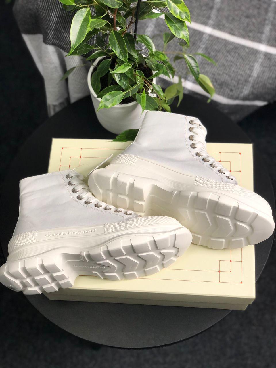 Alexander McQueen Tread Slick Full White