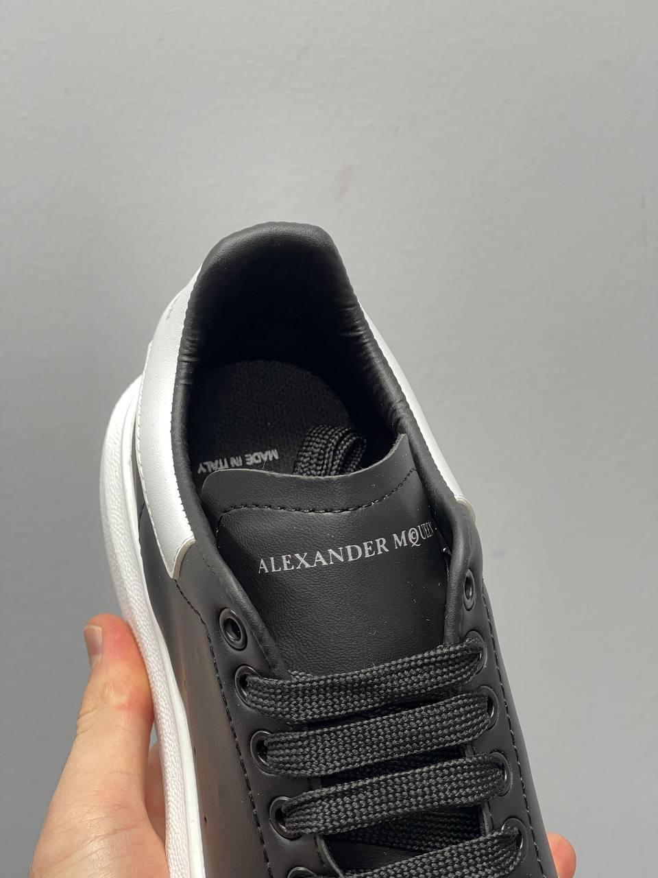Alexander McQueen Low Black White v2