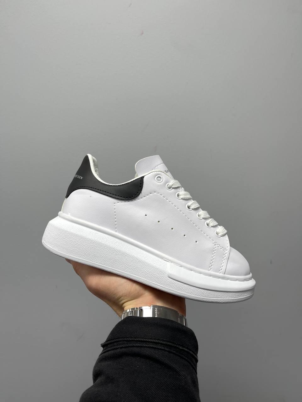 Alexander McQueen Low White Black 2.0